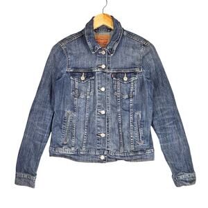 LEVI’S VINTAGE WOMEN’S DENIM TRUCKER JACKET BLUE BUTTON FRONT - SIZE MEDIUM